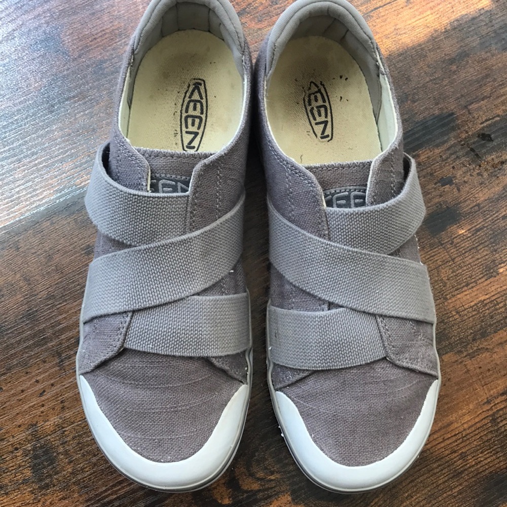 Keen canvas grey slip on sneakers EUC 8.5
